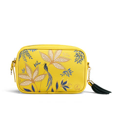 Saramiller_SMB2001-024_botanicyellow