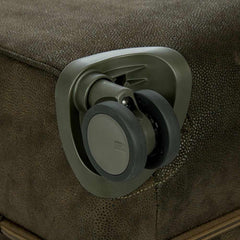 Olive green 68cm Bric's Spinner Suitcase, check-in luggage with four wheels and telescopic handle for easy travel.