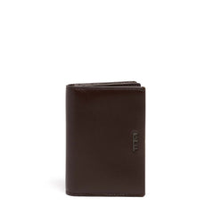tumi_130411_brownsmooth
