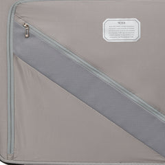 tumi_154202_19_degree_lite_black_graphite