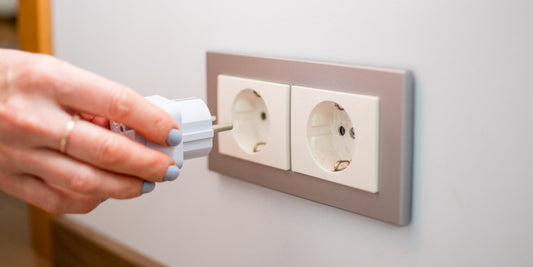 What Travel Adaptor Do I Need While I’m Traveling? A Complete Guide