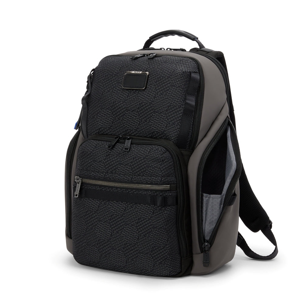 Tumi_159081_black_geometric
