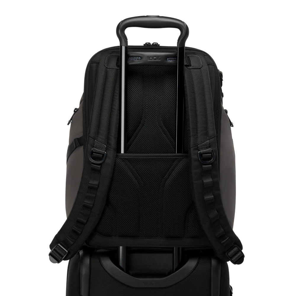Tumi_159081_black_geometric