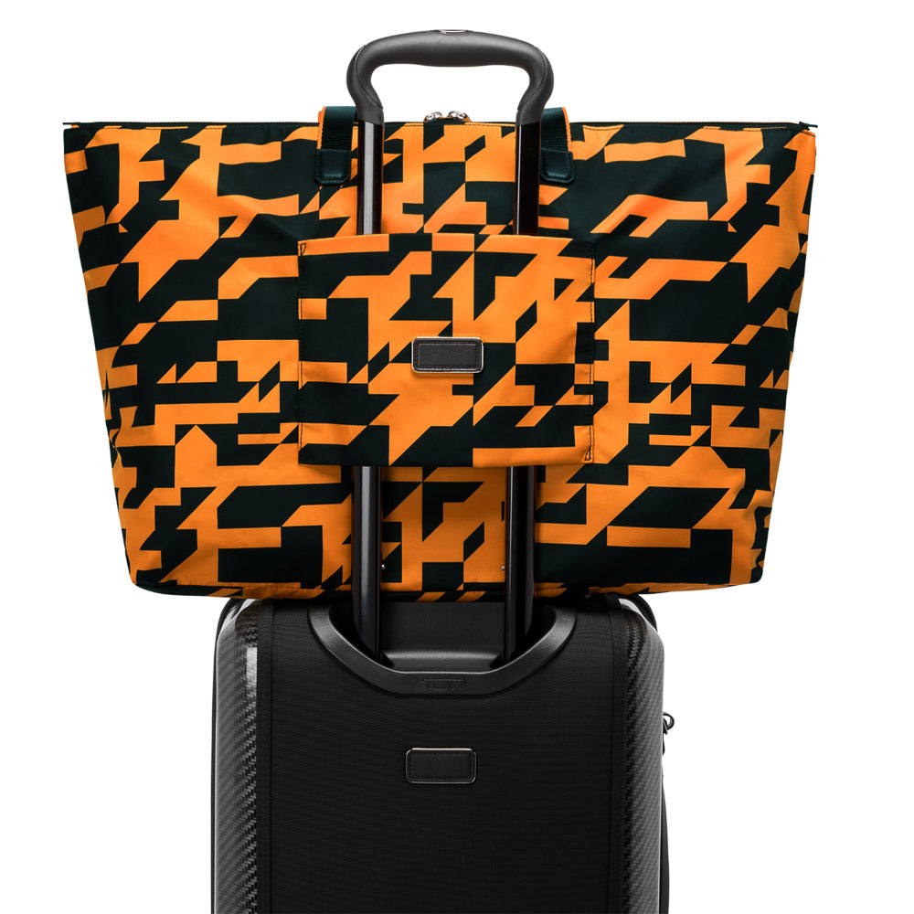 Tumi_159148_dazzle_camouflage