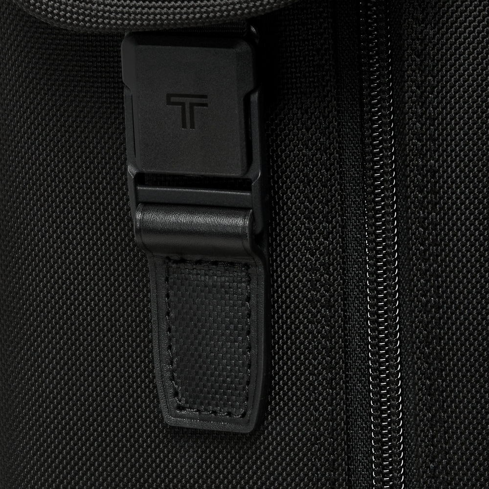 Tumi_161819_black