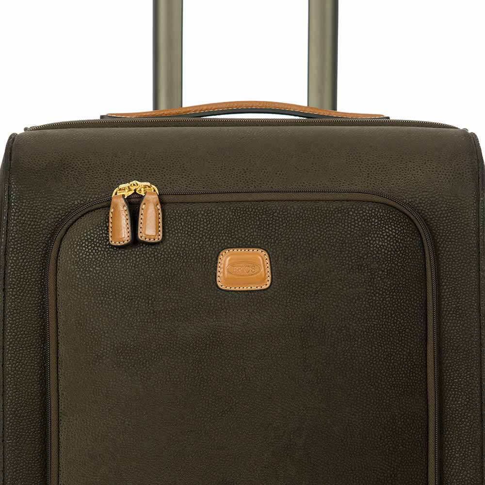 Bric's 55cm olive green cabin spinner suitcase with four wheels and a sturdy handle. Ideal for travel and easy maneuvering.