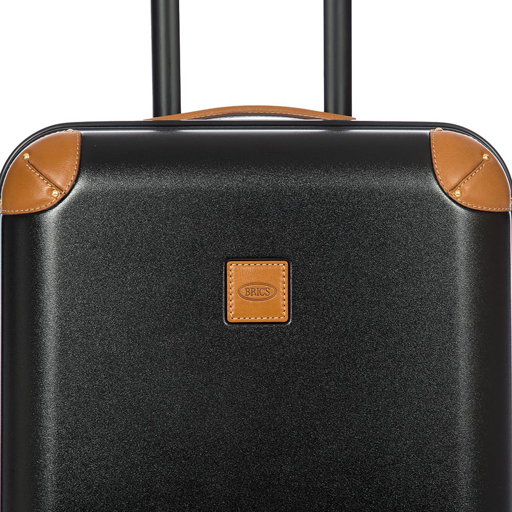 brics_baq08351_black