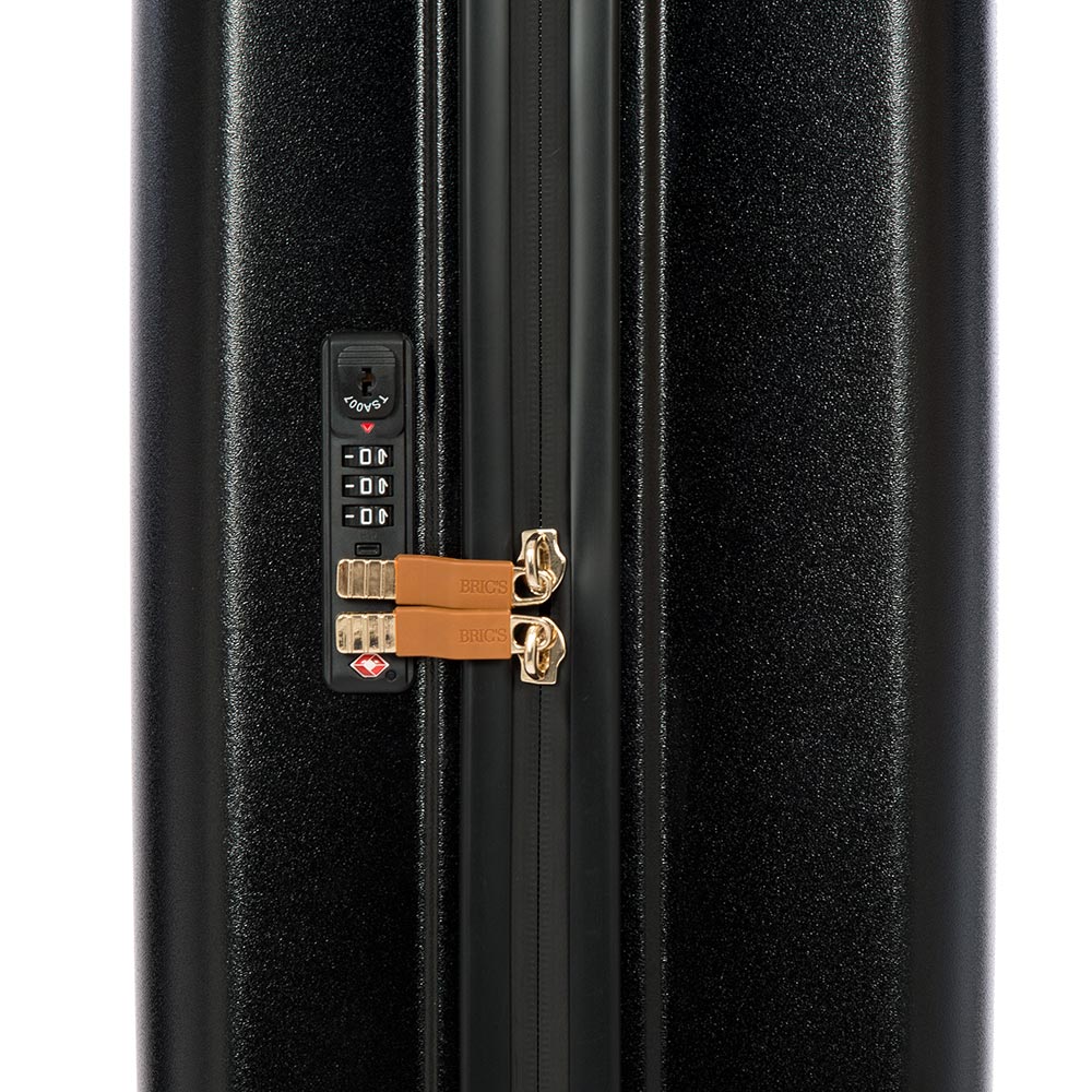 brics_baq08351_black