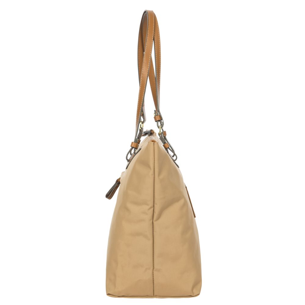 Large cappuccino Sportina bag by Bric's, featuring a spacious design, sturdy handles, and elegant duffle style.