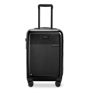 Briggs & Riley Sympatico 3.0 black 53cm expandable carry-on spinner suitcase with smooth wheels and sturdy handle.
