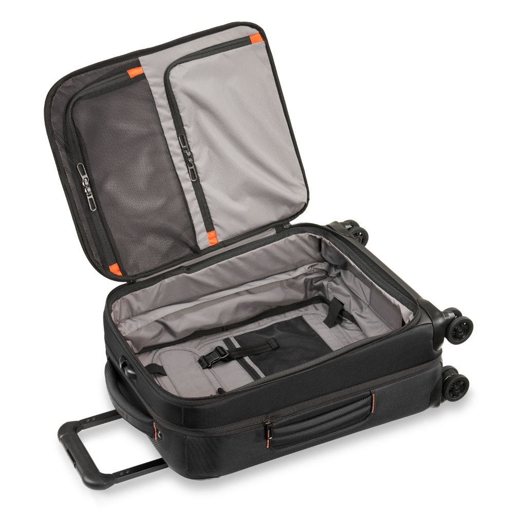 Briggs & Riley ZDX 53cm carry-on spinner cabin luggage in black with smooth wheels and sturdy handle for easy travel.