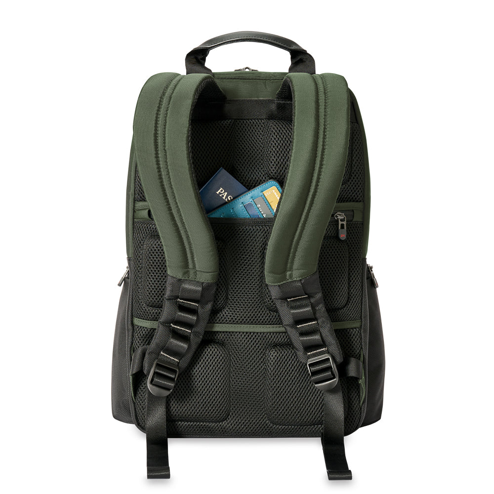 briggs_and_riley_ak126_green