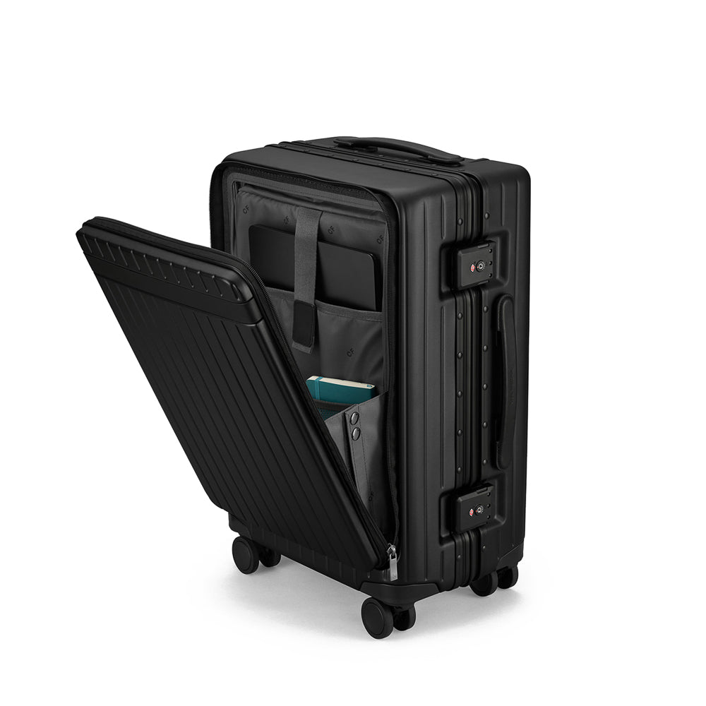 carl_friedrik_CF0509_black