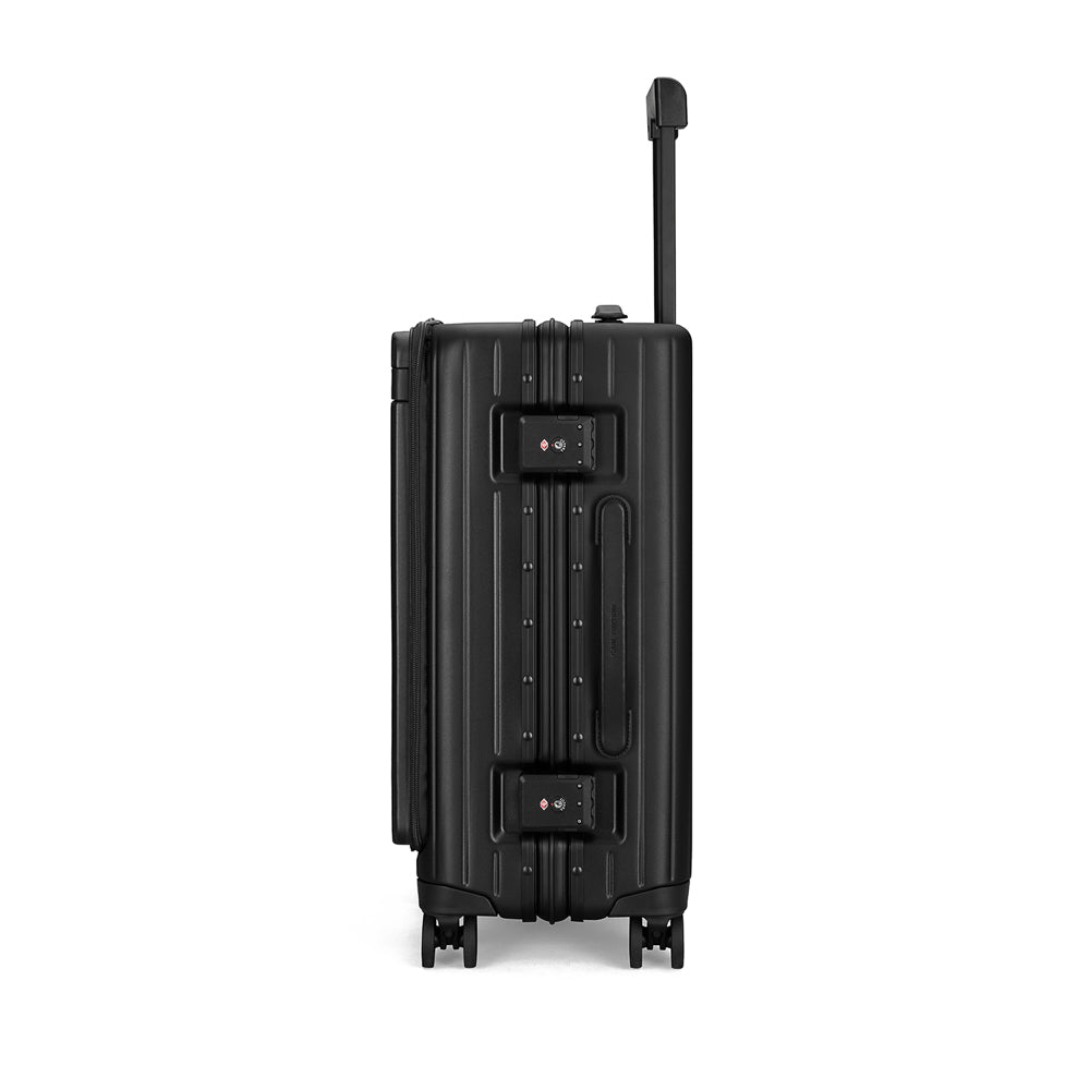 carl_friedrik_CF0509_black