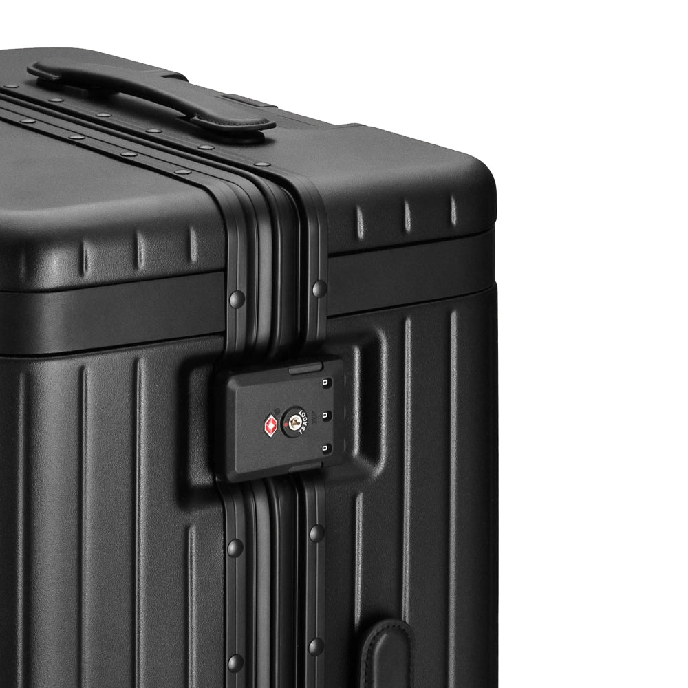 carl_friedrik_CF10309_black