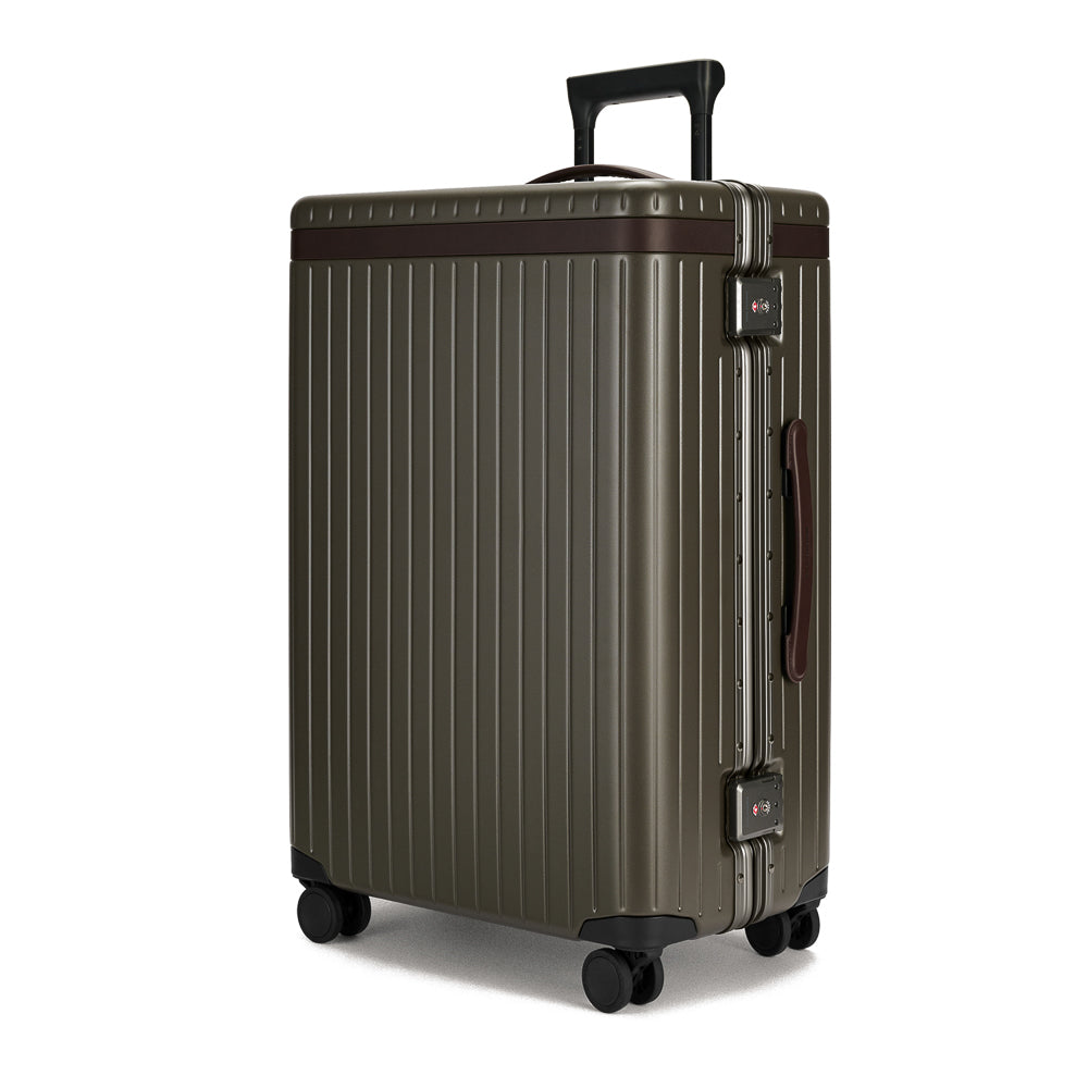 carl_friedrik_CF10312_check_in_olive