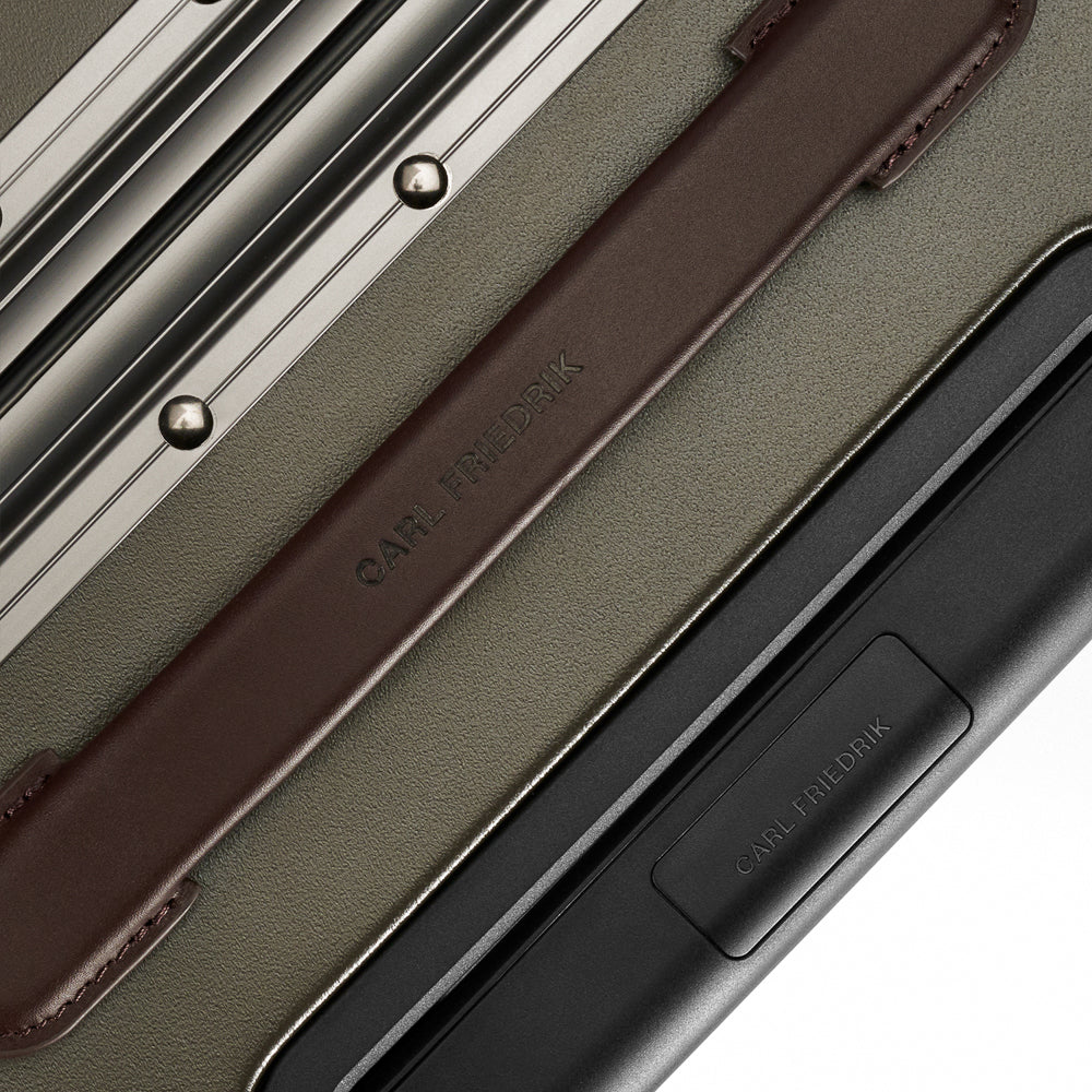 carl_friedrik_CF10312_check_in_olive