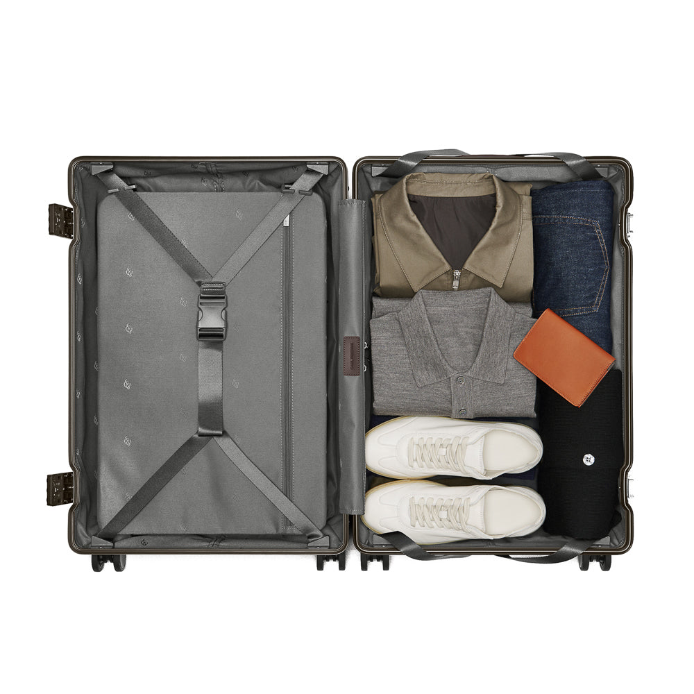 carl_friedrik_CF10312_check_in_olive