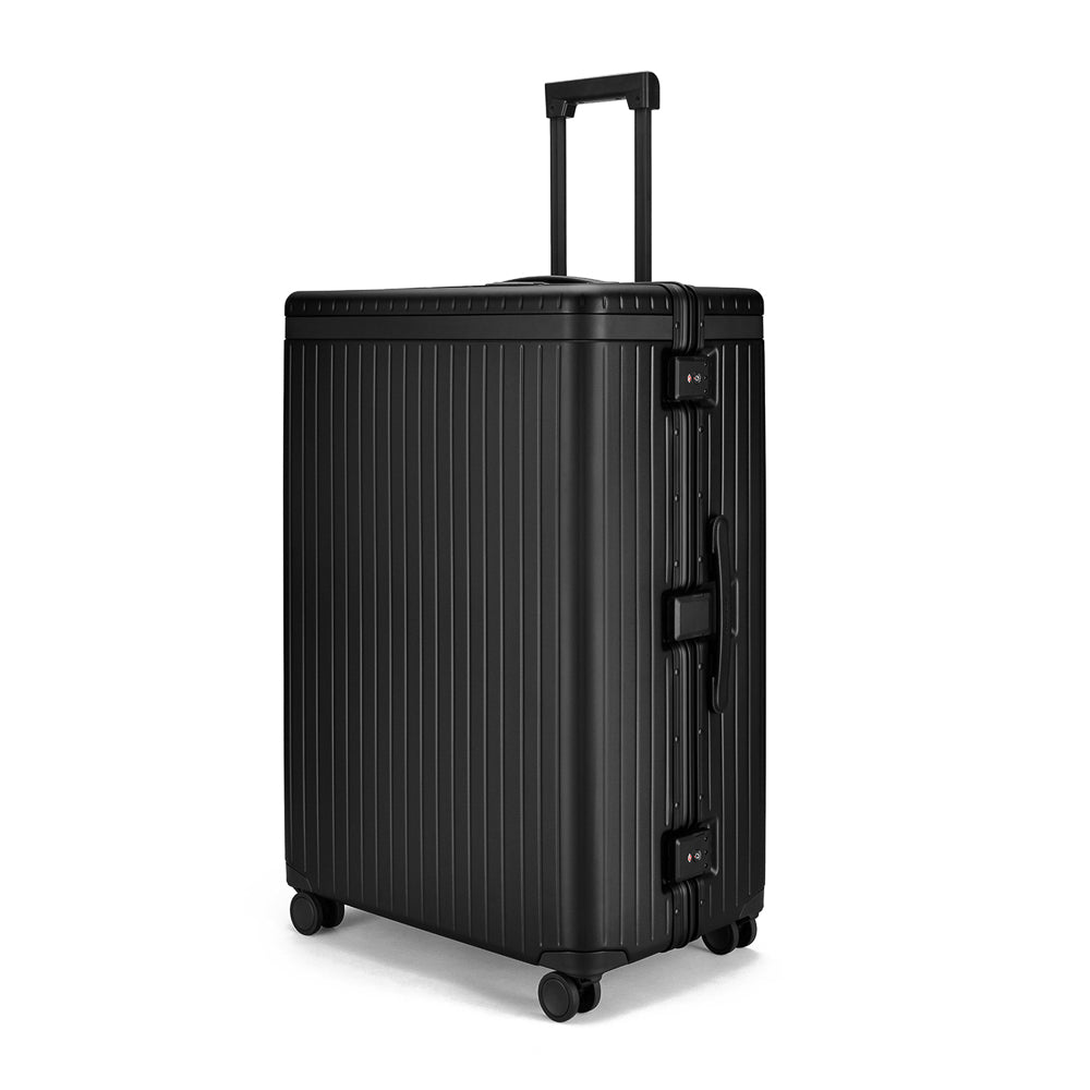 carl_friedrik_CF00109_black