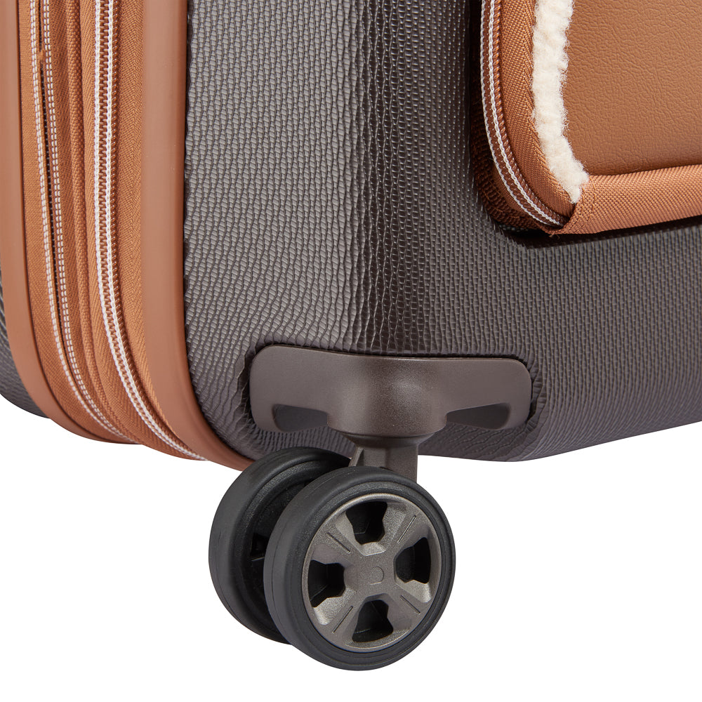 delsey_1676802_brown