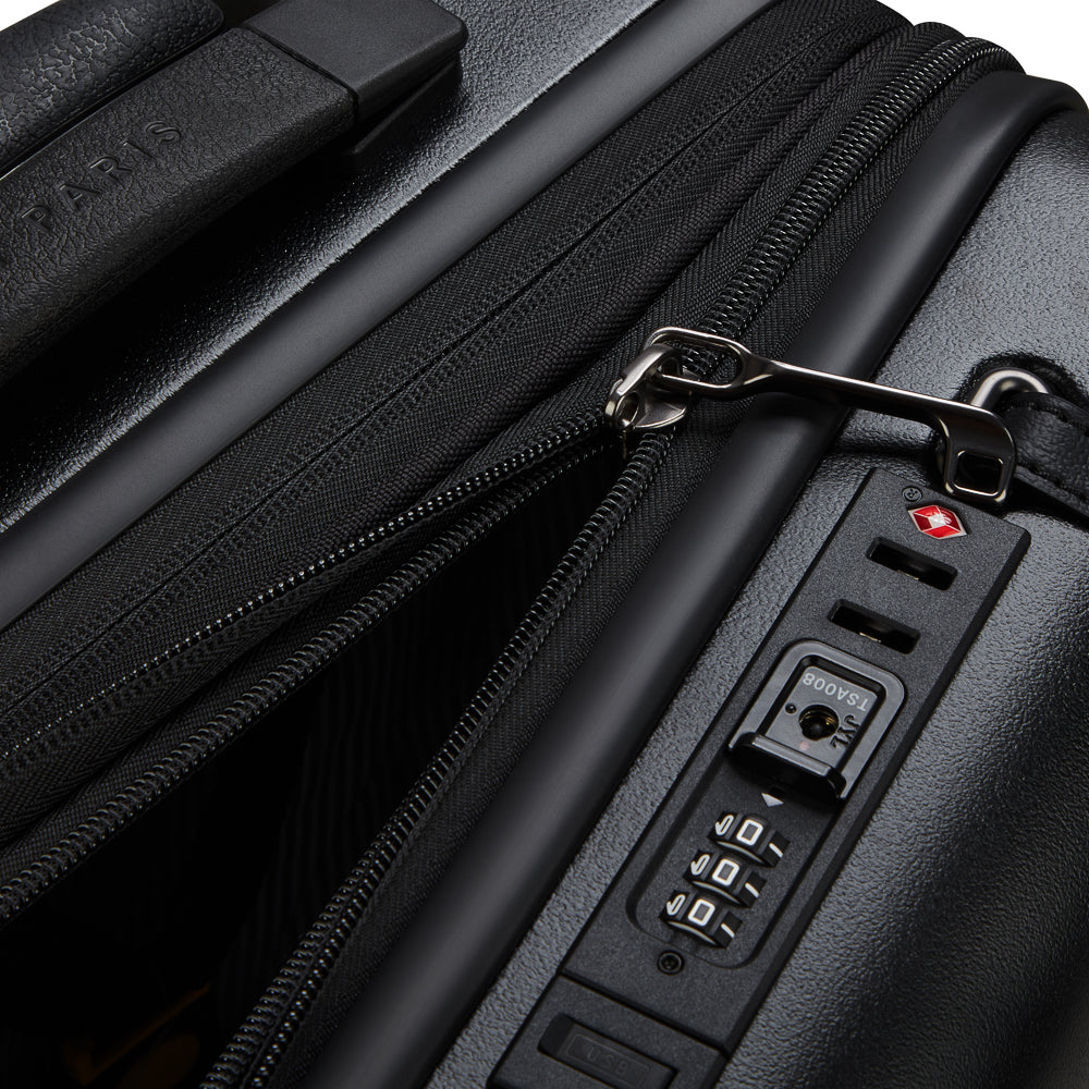 delsey_16778015_deep_black