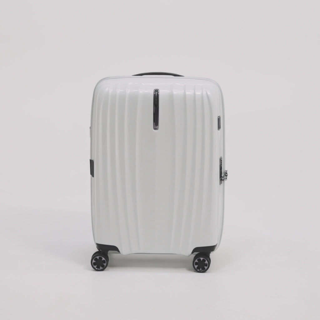 76cm Expandable Spinner Suitcase - Nexis
