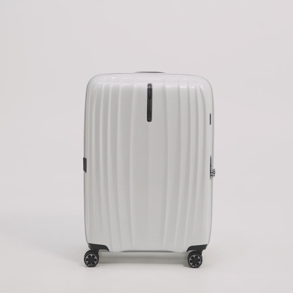82cm Expandable Spinner Suitcase - Nexis
