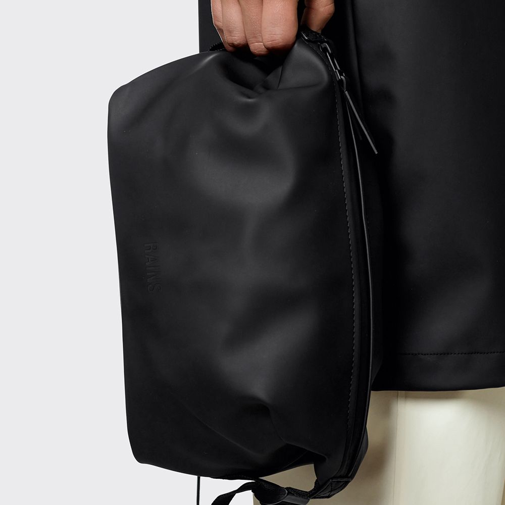 rains_15630_black