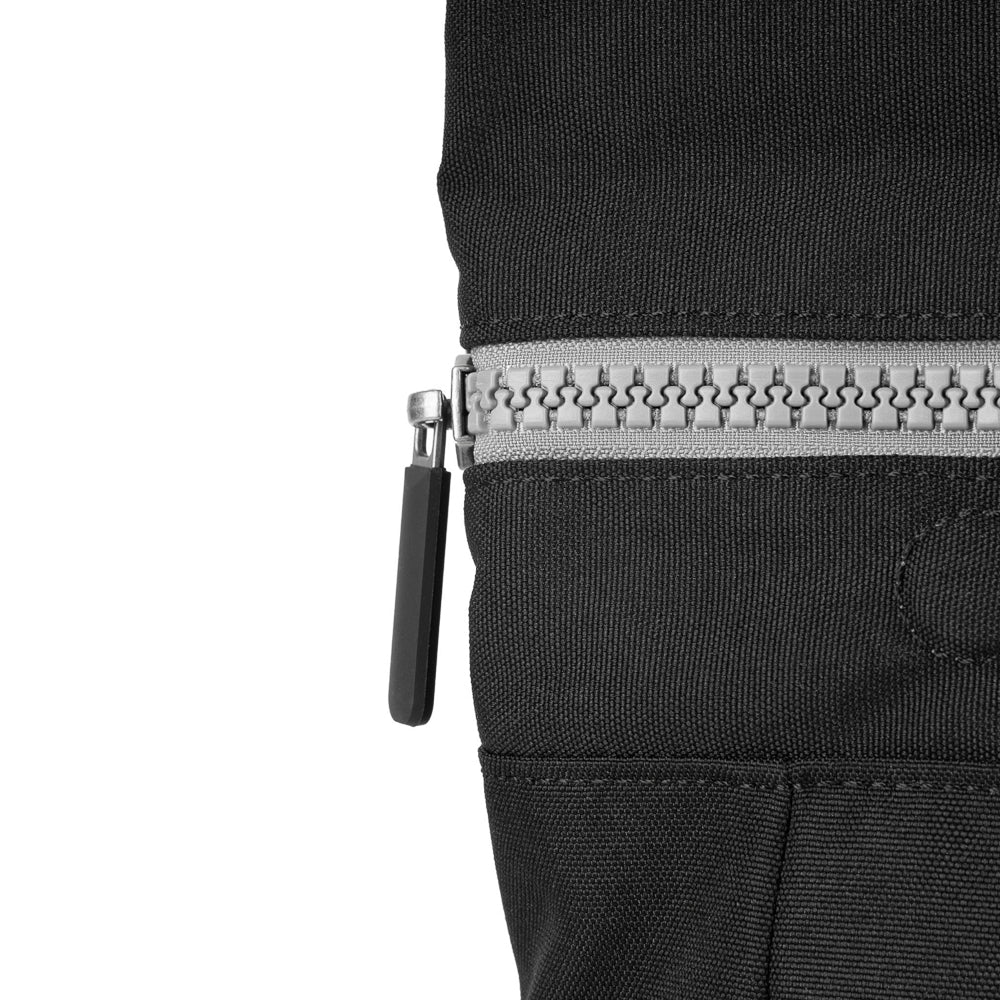 roka_BLCANFBMRCASH_black_label