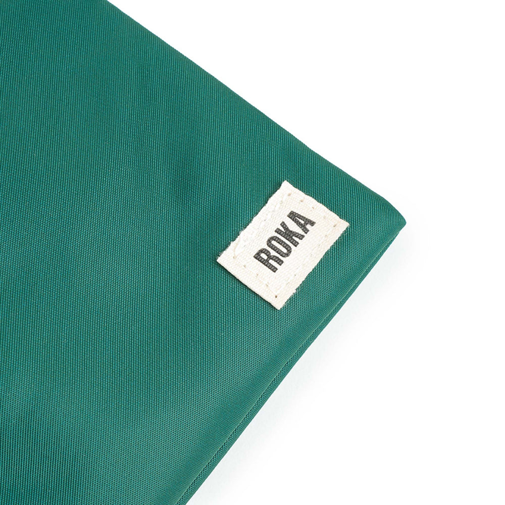 roka_CHELXSRNTEA_teal