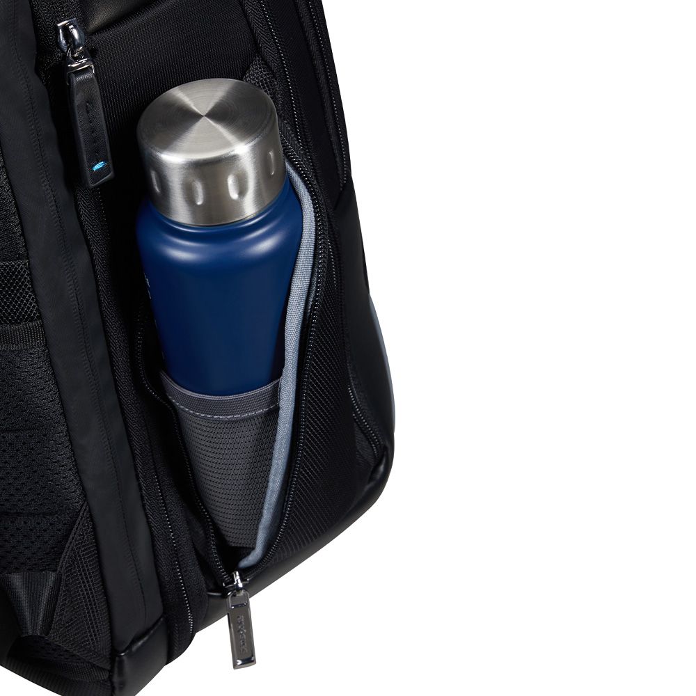 Samsonite Spectrolite 3.0 17.3" laptop backpack in black, featuring padded compartments and ergonomic design.