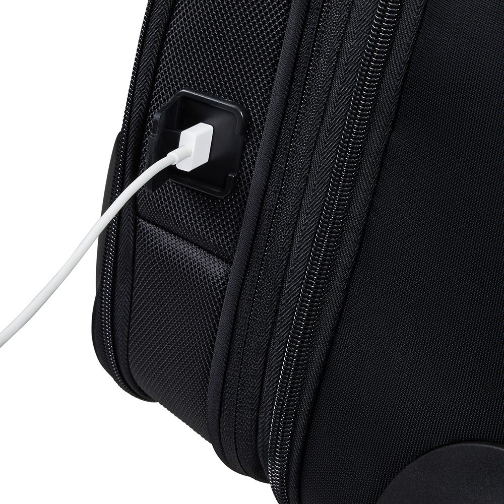 Samsonite Spectrolite 3.0 wheeled laptop bag with wheels, designed for 17.3" laptops, in sleek black color.