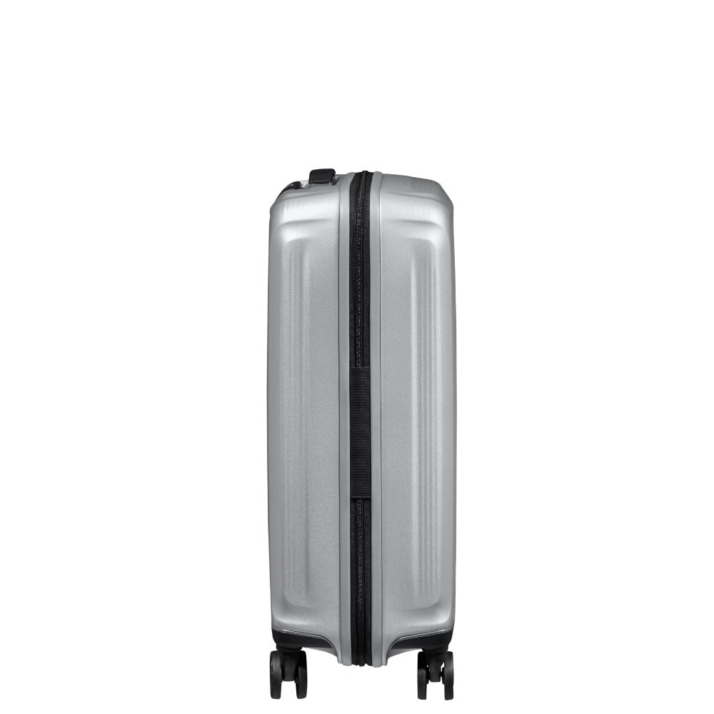 Samsonite Nuon 55cm Spinner in Matt Silver