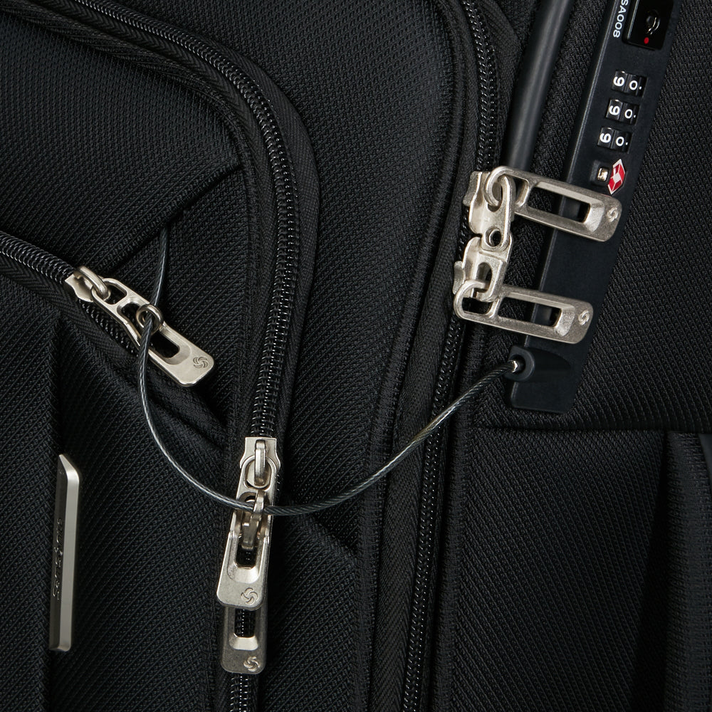 56cm black Samsonite Respark cabin spinner suitcase with wheels and retractable handle on a white background.