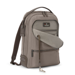 Tumi_159062_taupe_driftwood