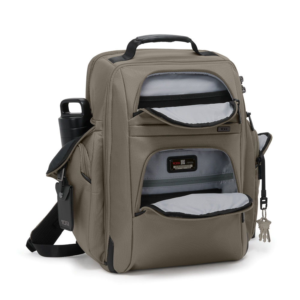Tumi_158957_grey_alloy