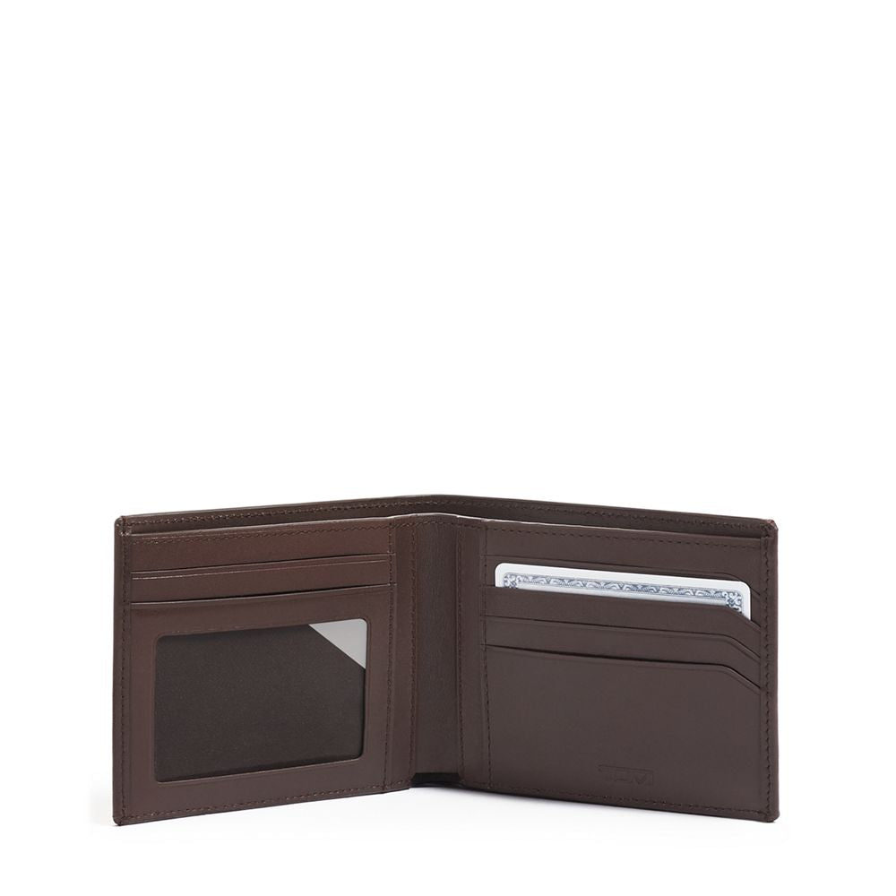 tumi_130406_brownsmooth