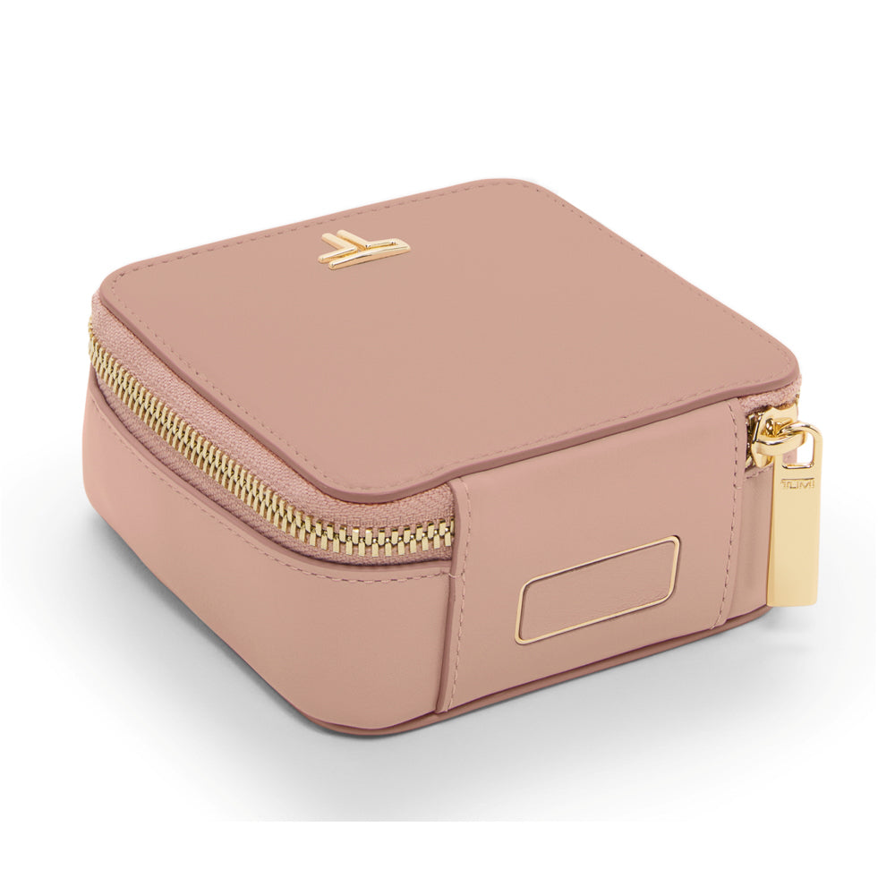 tumi_156537_blush