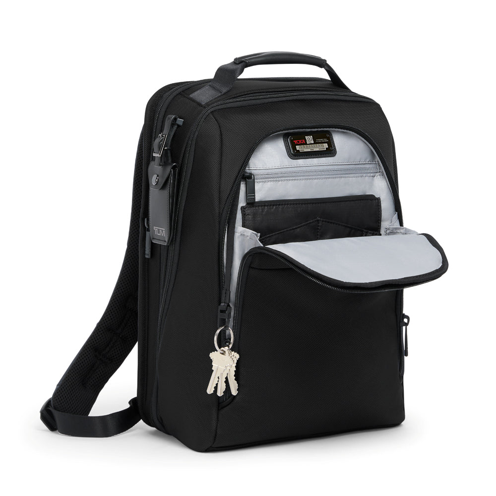 Tumi Medium 15
