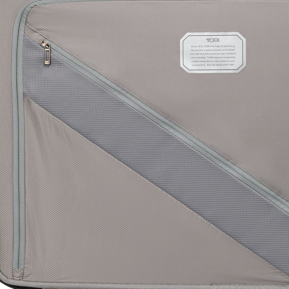 tumi_154202_19_degree_lite_black_graphite