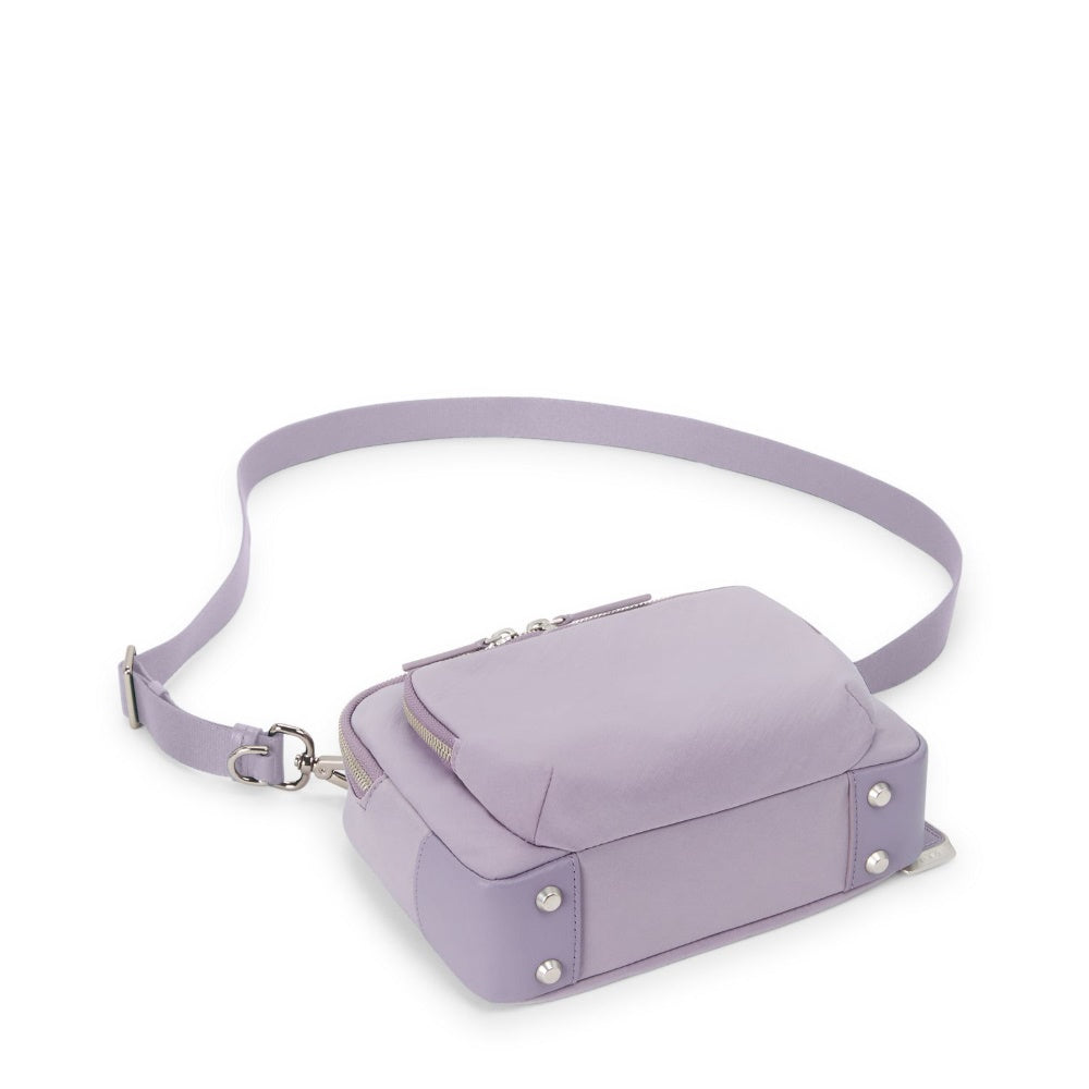 tumi_154182_lavender
